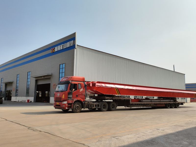 4臺(tái)電動(dòng)單梁起重機(jī)，LD10t-26.53m，發(fā)往浙江交付客戶使用。